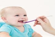 How Much Milk Does a Baby Need When Eating Solids?